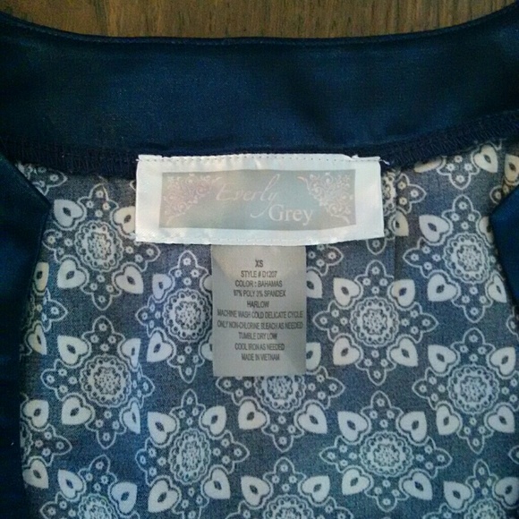 XS Maternity Cocktail Dress - Picture 4 of 4